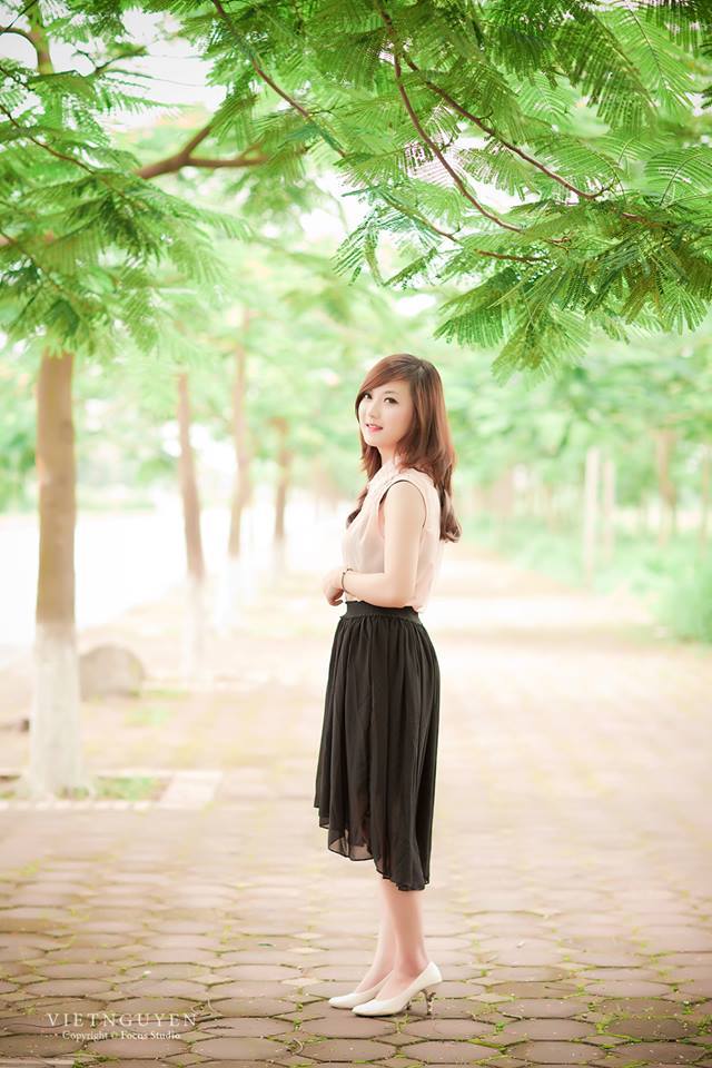 嗯啊h客厅伦女佳佳